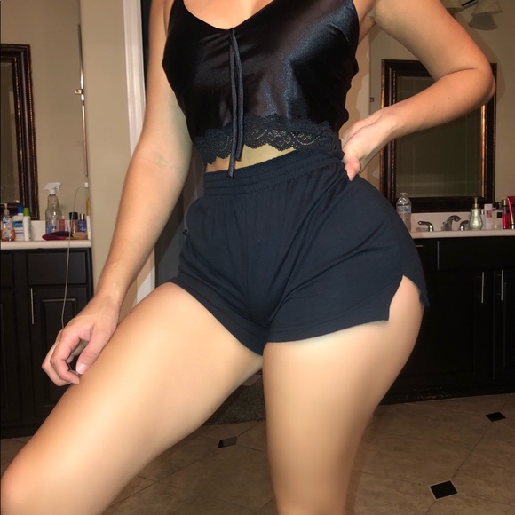 Nlack booty